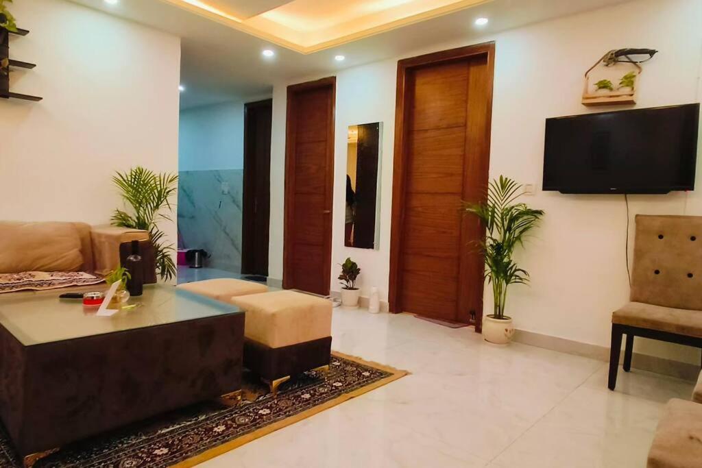 Apartment The Unmad Three Premium Rooms, Kitchen, Lobby *